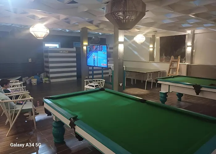 Fun Bay Resort *